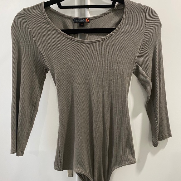 Back detail bodysuit - Picture 2 of 2